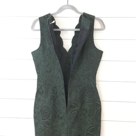 Venus Scallop Neck Sleeveless Dress - Picture 7 of 7